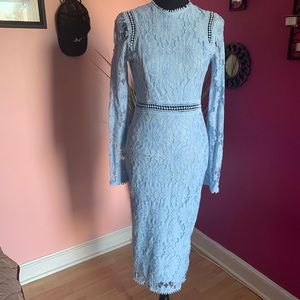 PrettyLittleThing: Blue Lace Dress